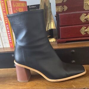 Alohas West Cape Boot 7.5 Vegan Leather